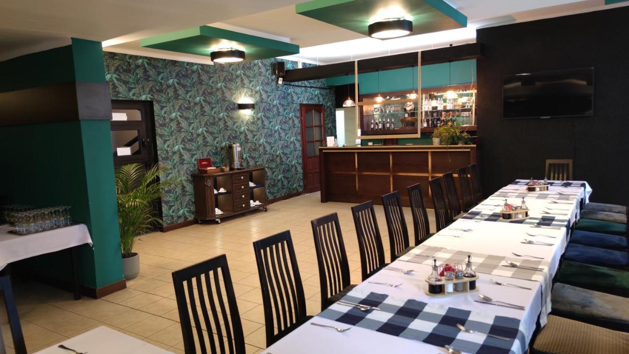 Bialy Orzel Aparthotel Przemysl Bagian luar foto